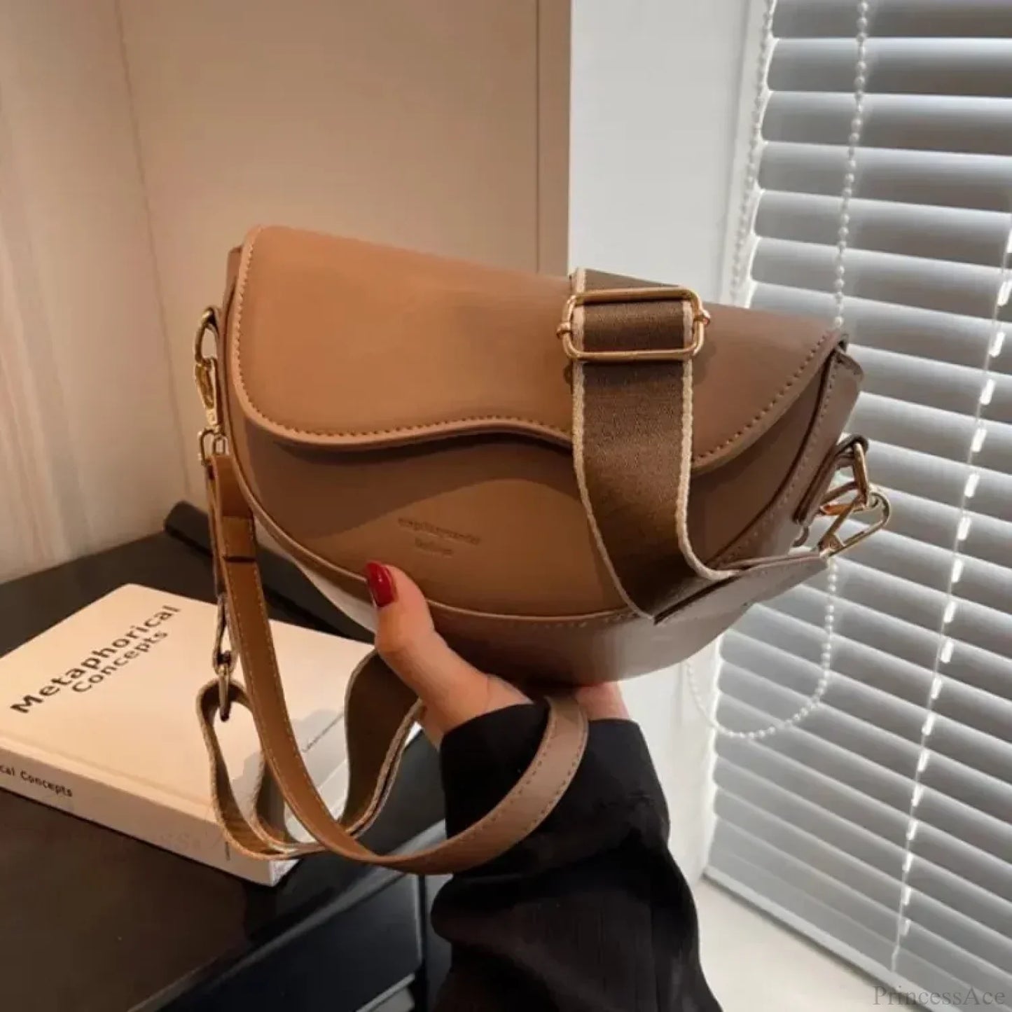 Vintage Flap Small Saddle Crossbody