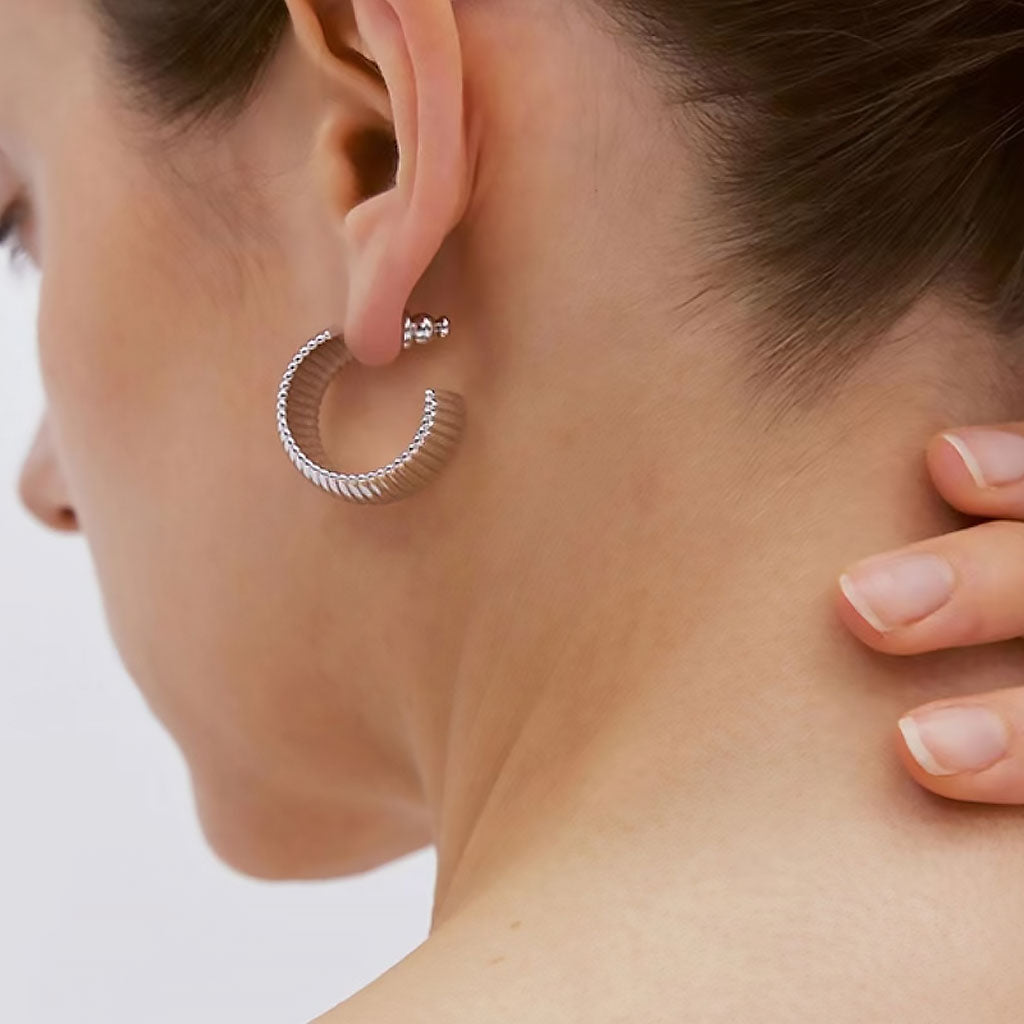 YOU STYLE IT Wide Metallic Ribbed Textured Hoop Earrings